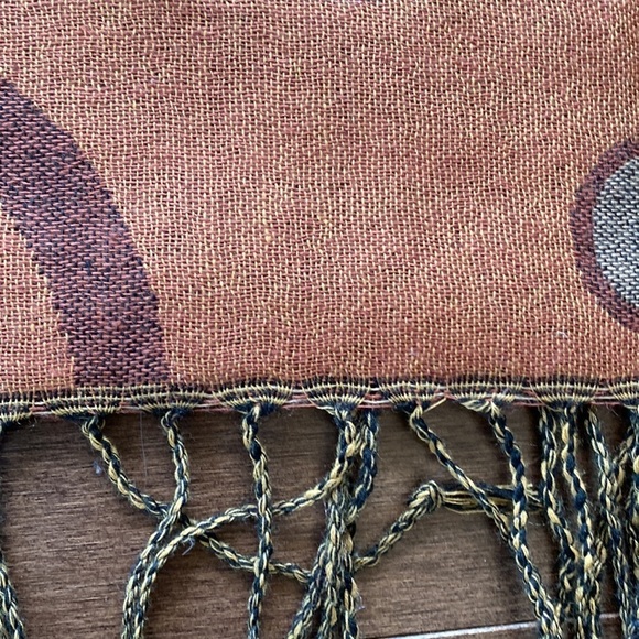 Shawl with round pattern - scarf - Picture 4 of 8